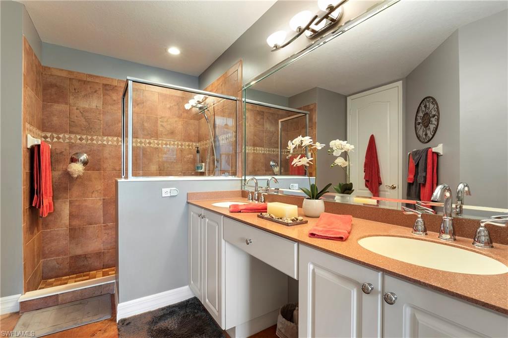 JONATHANS BAY - Residential