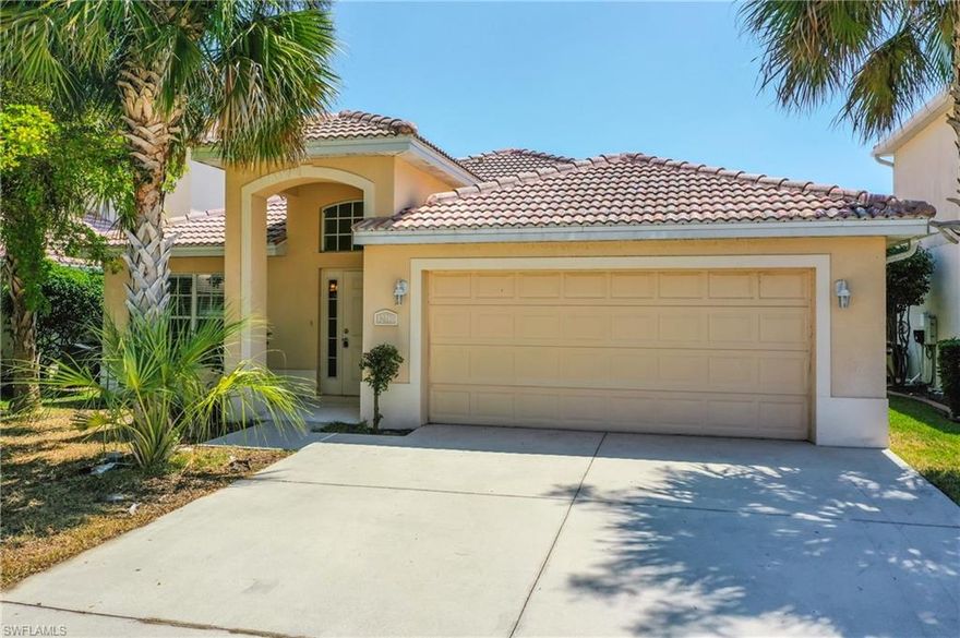 Newly remodeled home in desirable gated community. Property features a large living area.new stainless steel appliancess and
granite counter tops. This wonderul community has many ameniteis to name a few Enjoy all the amenities of a club house, pool,
spa/hot tub, walking & bike path, tennis, basketball, beach volleyball, exercise room, baseball field, soccer field, roller
bladehockey rink and picnic area. this property also features an ideal location near shopping dining and much more