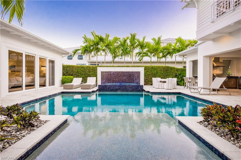 OLDE NAPLES - Residential