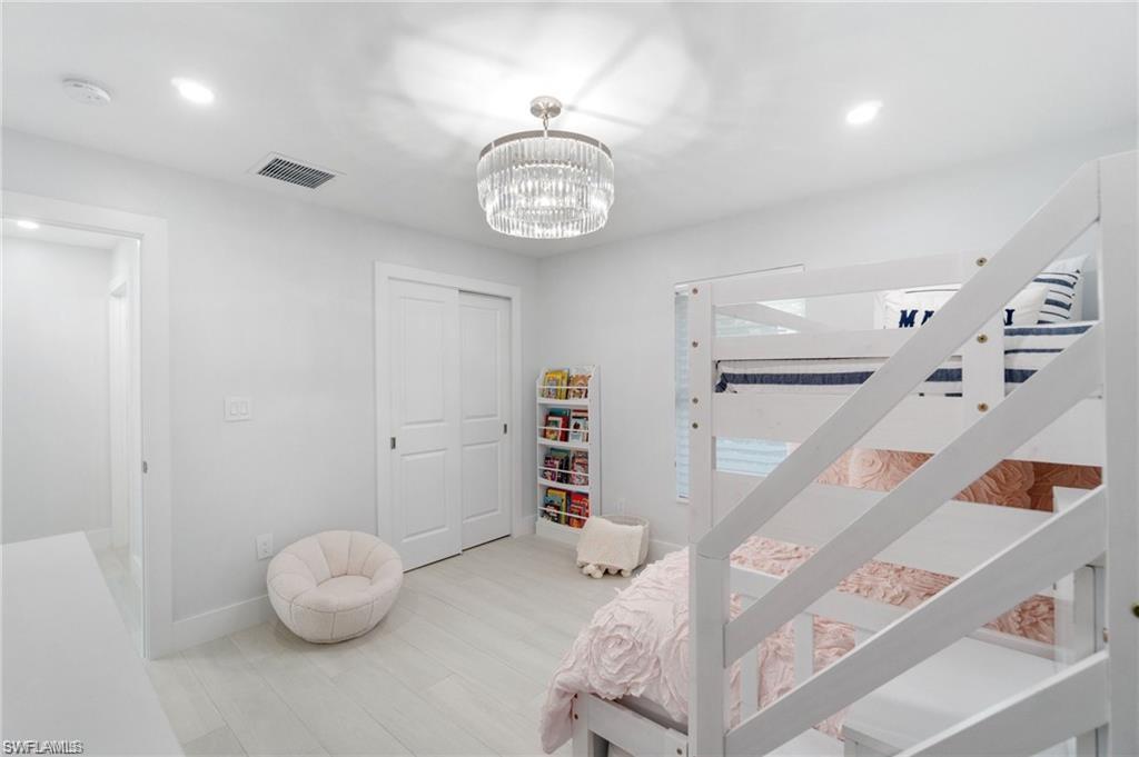 COLLIER WOODS - Residential