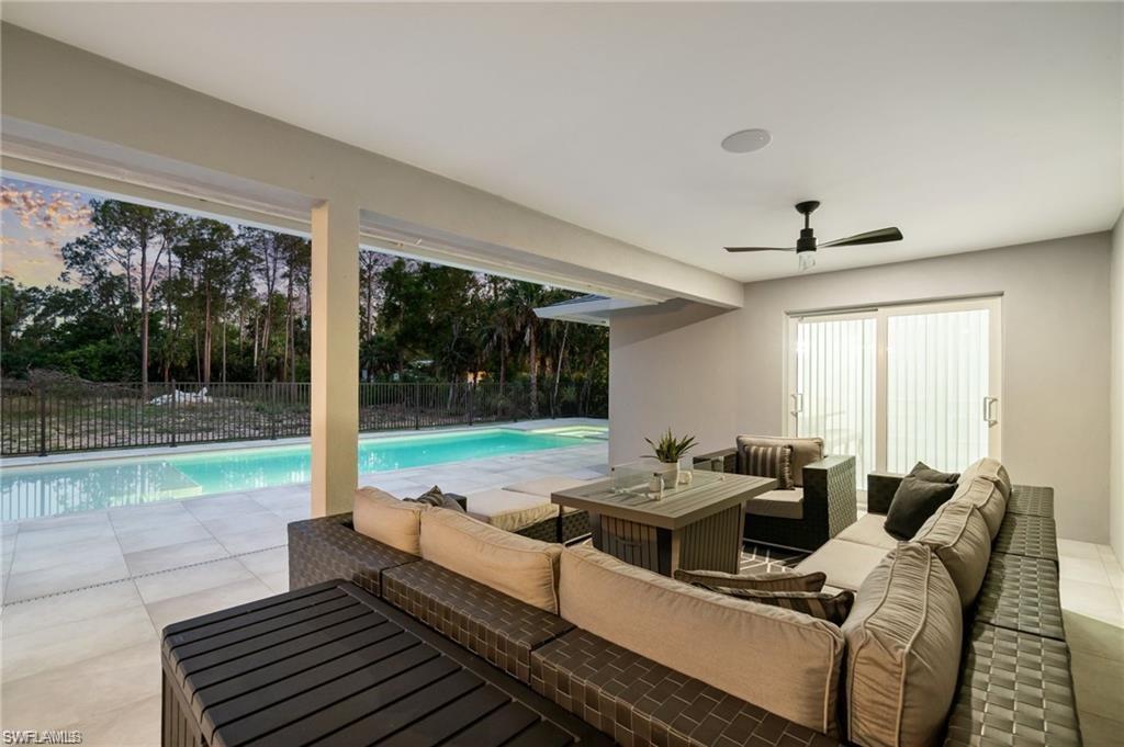 COLLIER WOODS - Residential