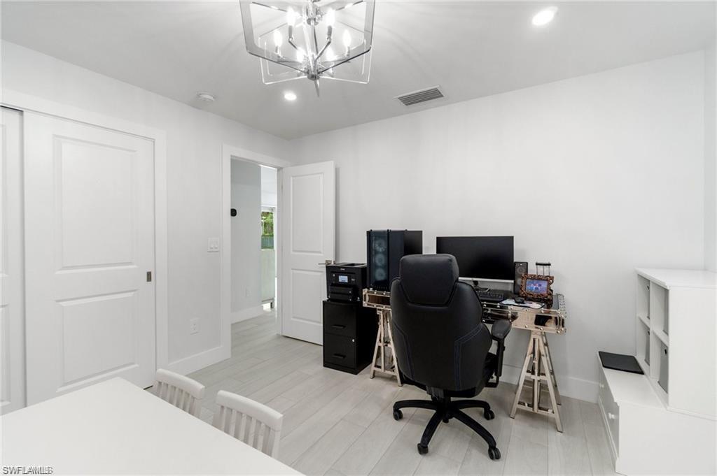 COLLIER WOODS - Residential