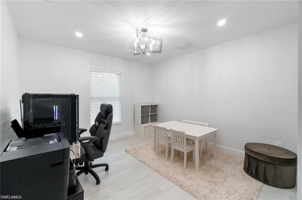 COLLIER WOODS - Residential