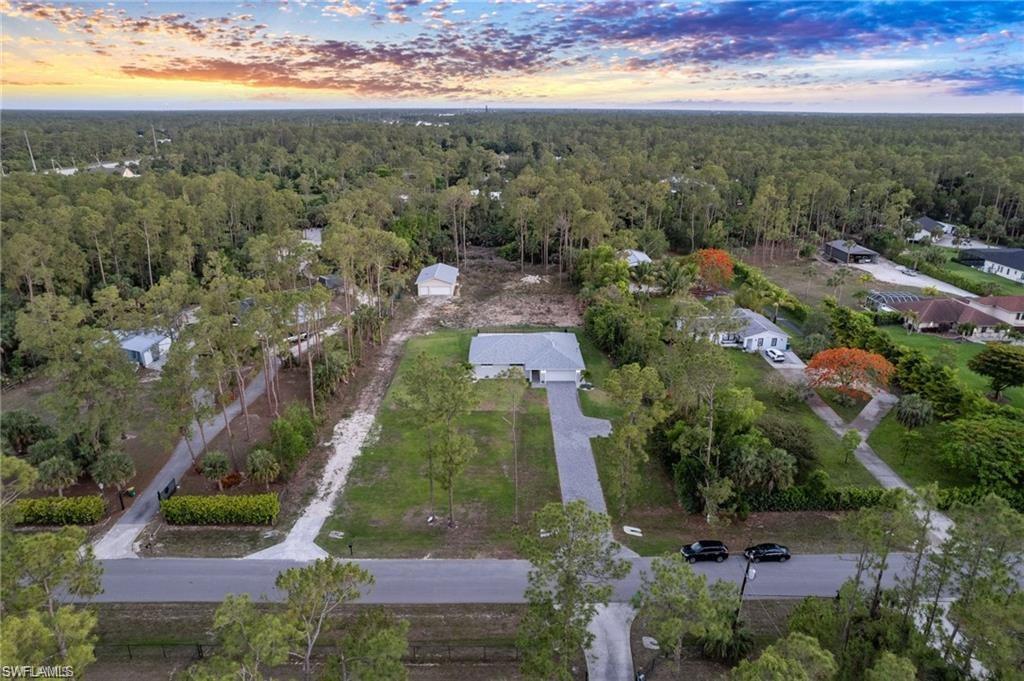 COLLIER WOODS - Residential