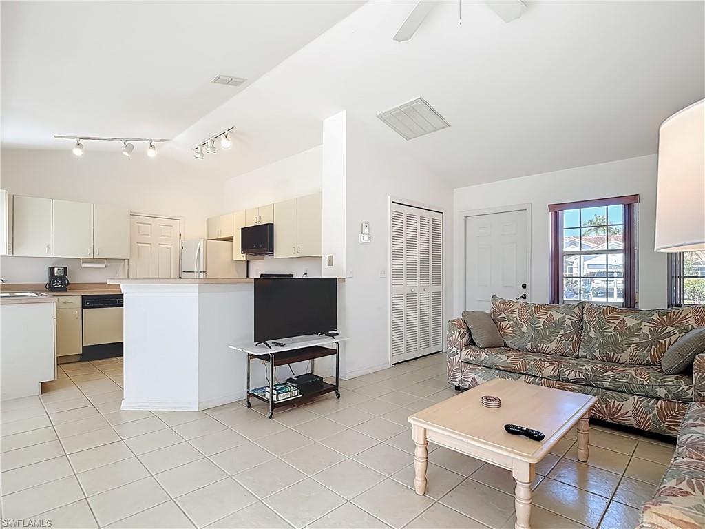 DEL VERA COUNTRY CLUB - Residential