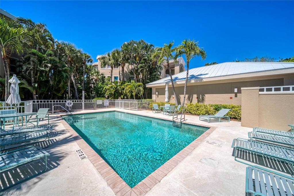 HERON AT THE SANCTUARY II - Residential