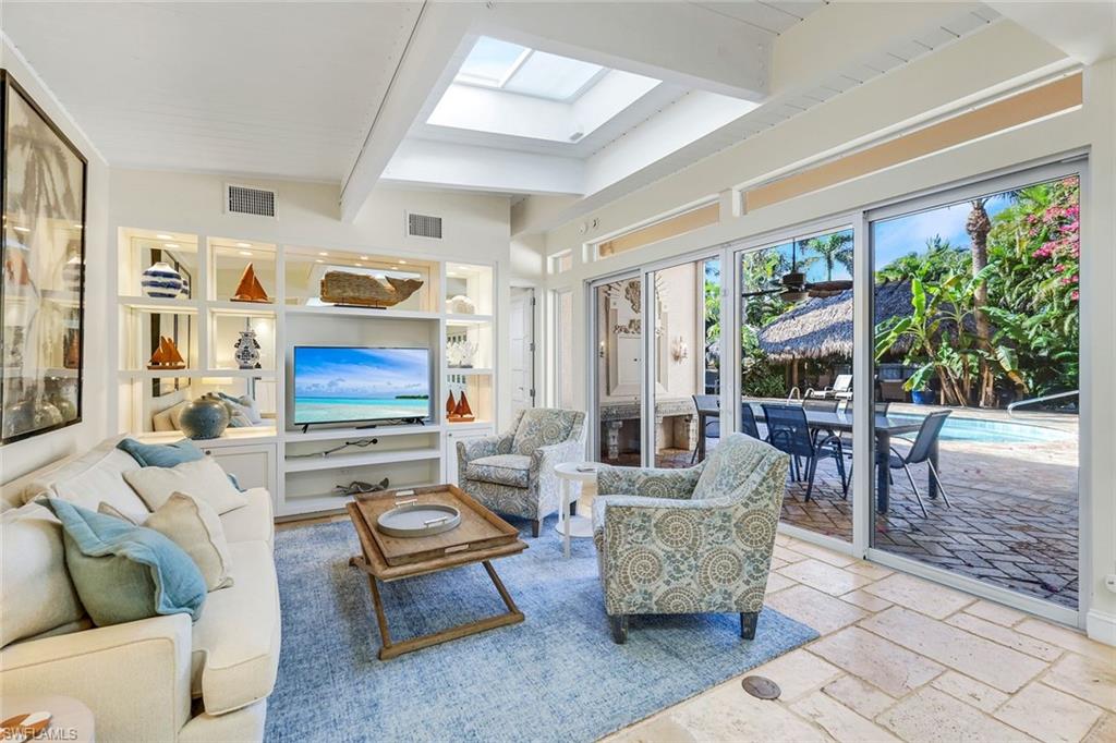 OLDE NAPLES - Residential