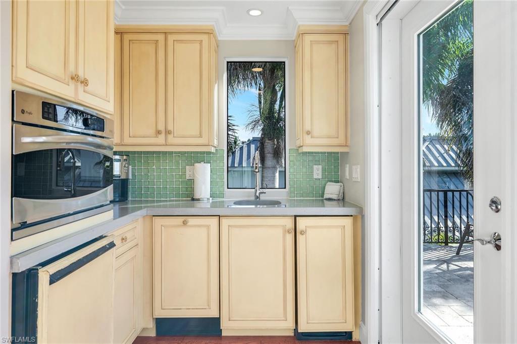 OLDE NAPLES - Residential