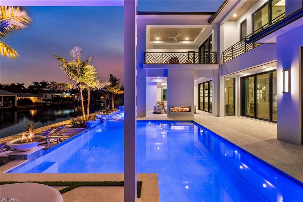 AQUALANE SHORES - Residential