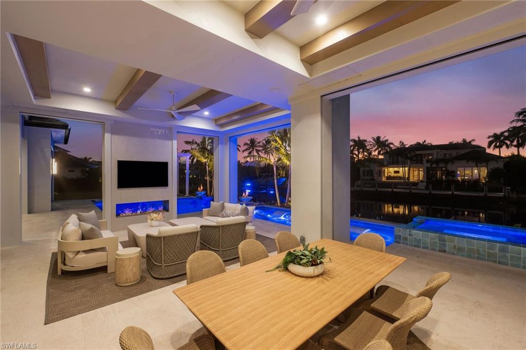 AQUALANE SHORES - Residential