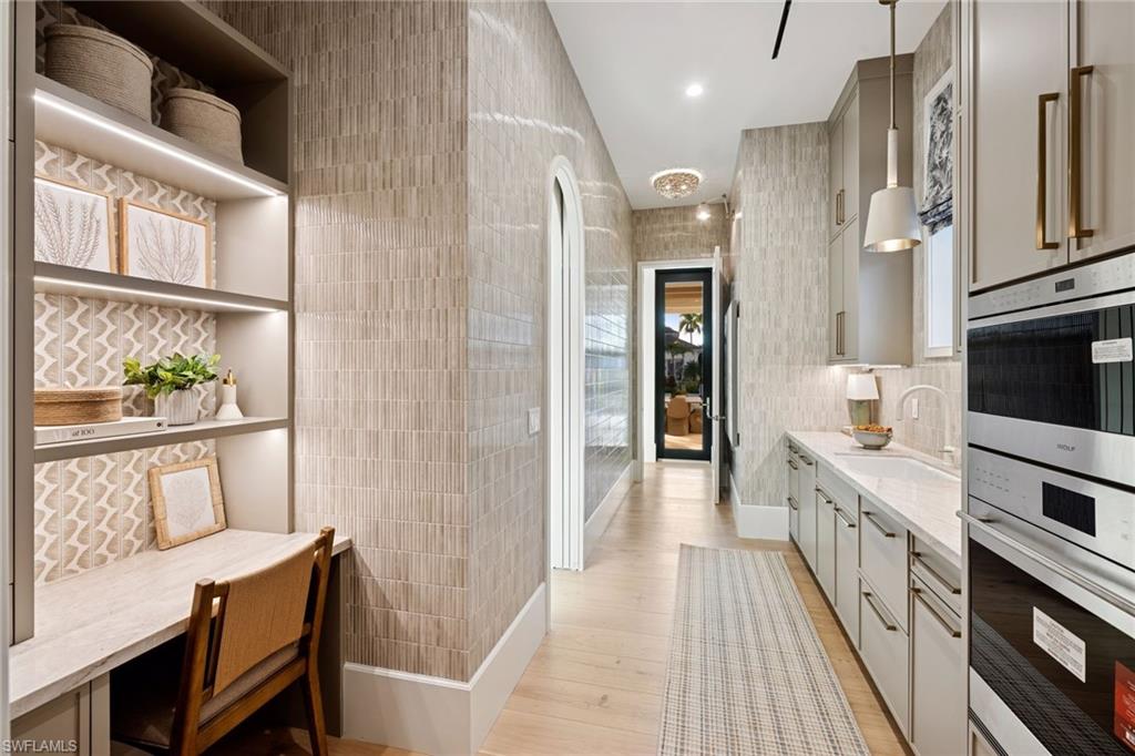 AQUALANE SHORES - Residential