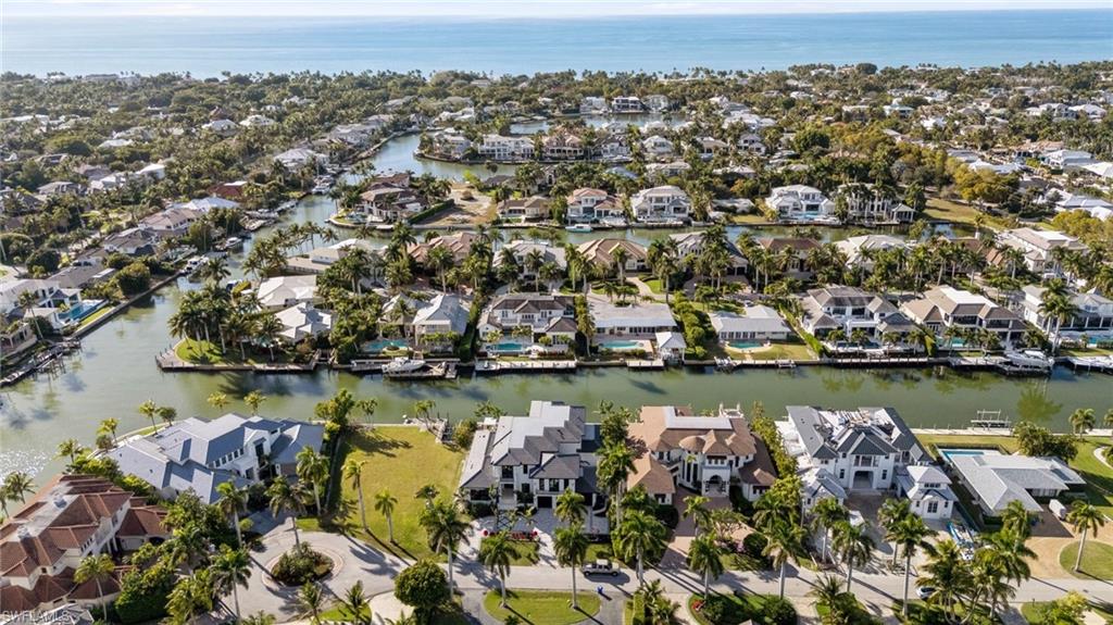 AQUALANE SHORES - Residential