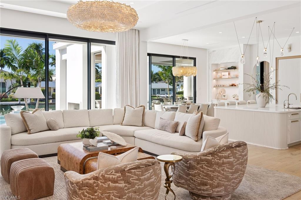 AQUALANE SHORES - Residential