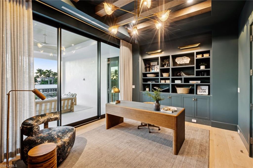 AQUALANE SHORES - Residential