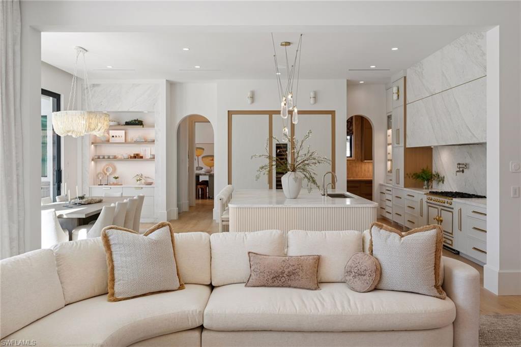 AQUALANE SHORES - Residential