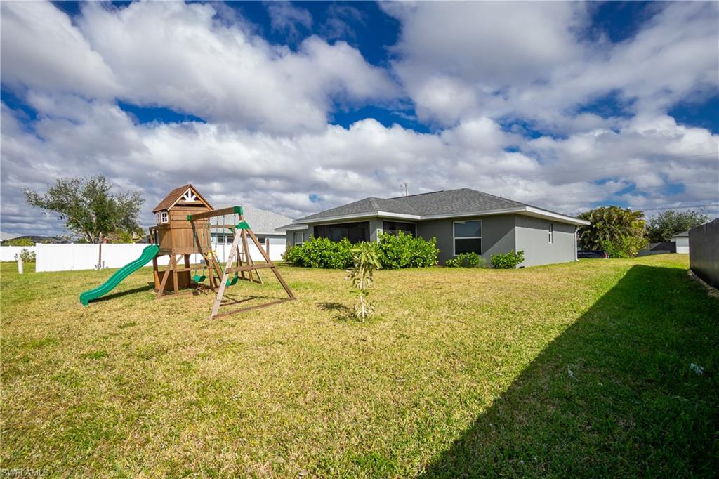 CAPE CORAL - Residential