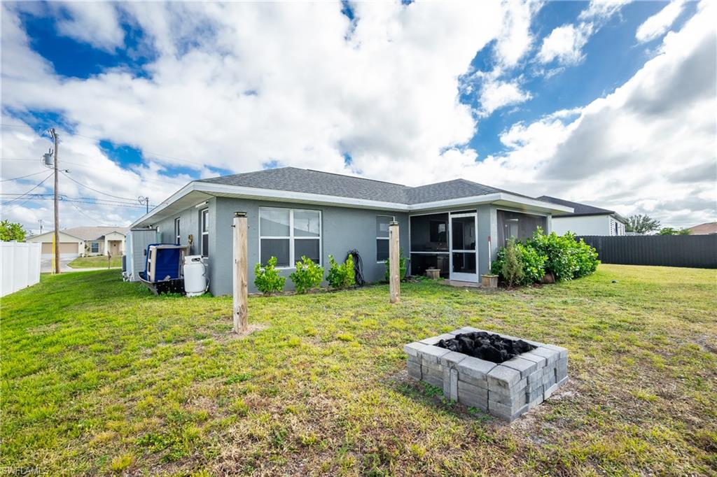 CAPE CORAL - Residential