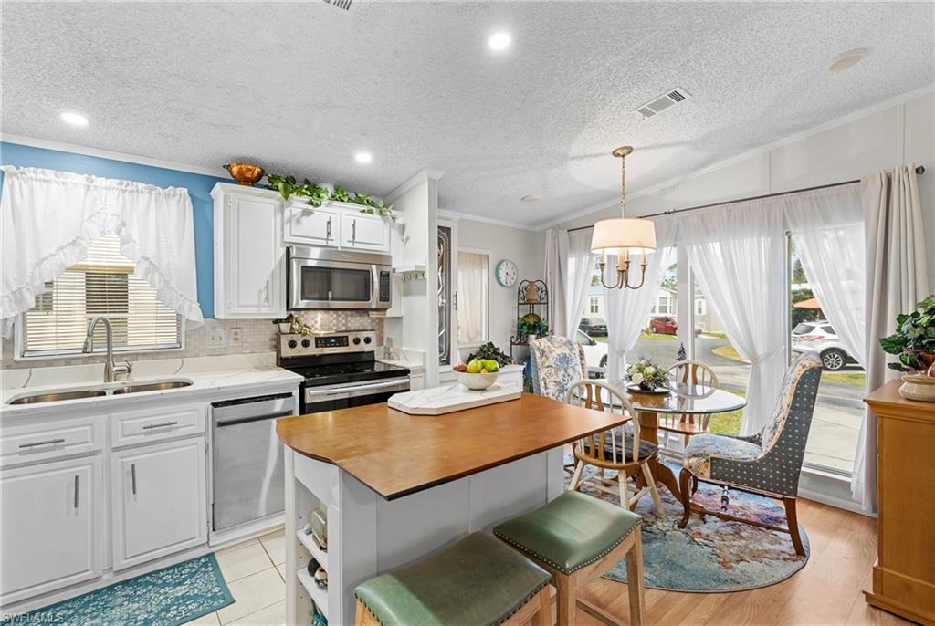 RIVERWOODS PLANTATION - Residential Lease