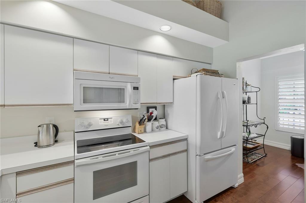 SAWGRASS POINT - Residential