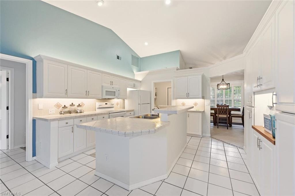 RIVIERA GOLF ESTATES - Residential