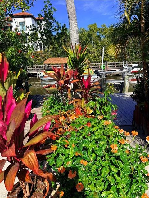 1575 Curlew AVE W 1 NAPLES FL 34102