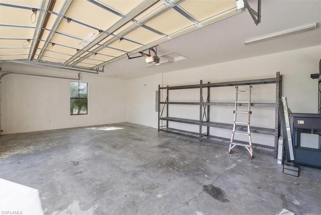 MAPLE RIDGE - Residential