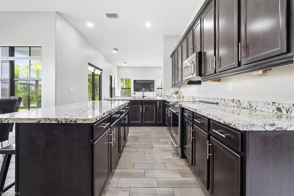 MAPLE RIDGE - Residential