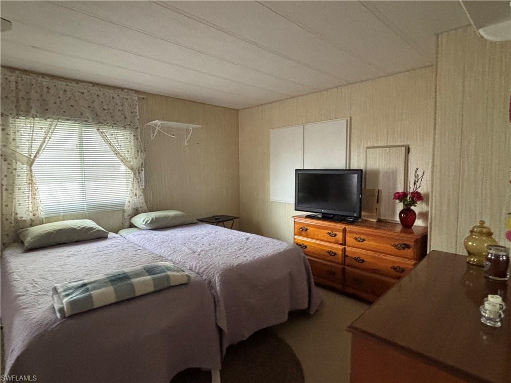 CARRIAGE VILLAGE - Residential Lease