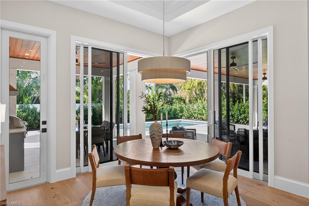 NAPLES PARK - Residential