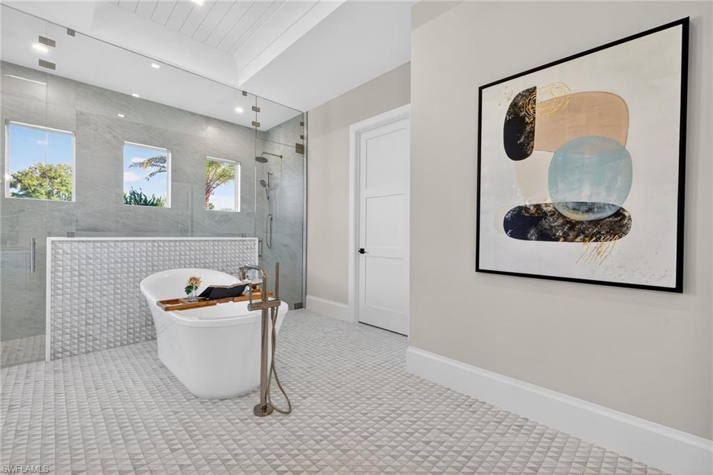 NAPLES PARK - Residential