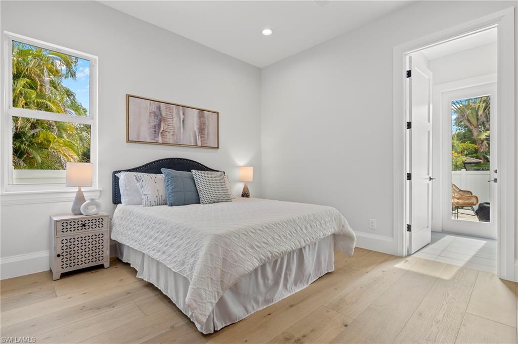 NAPLES PARK - Residential