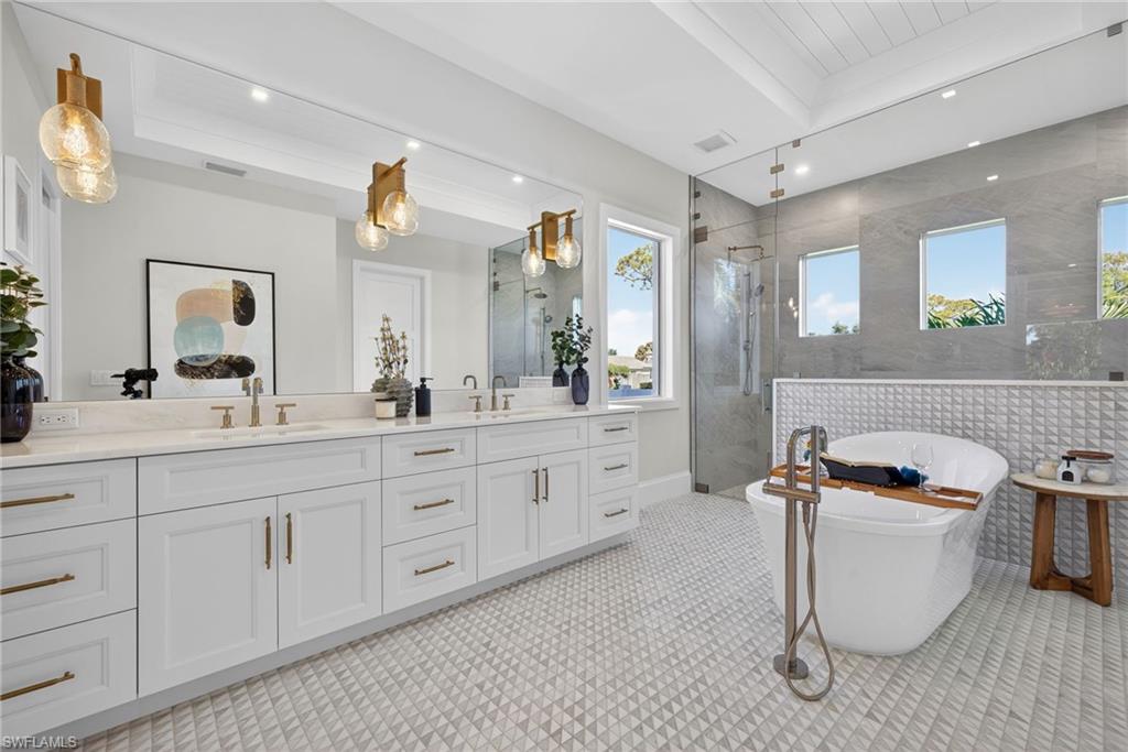 NAPLES PARK - Residential