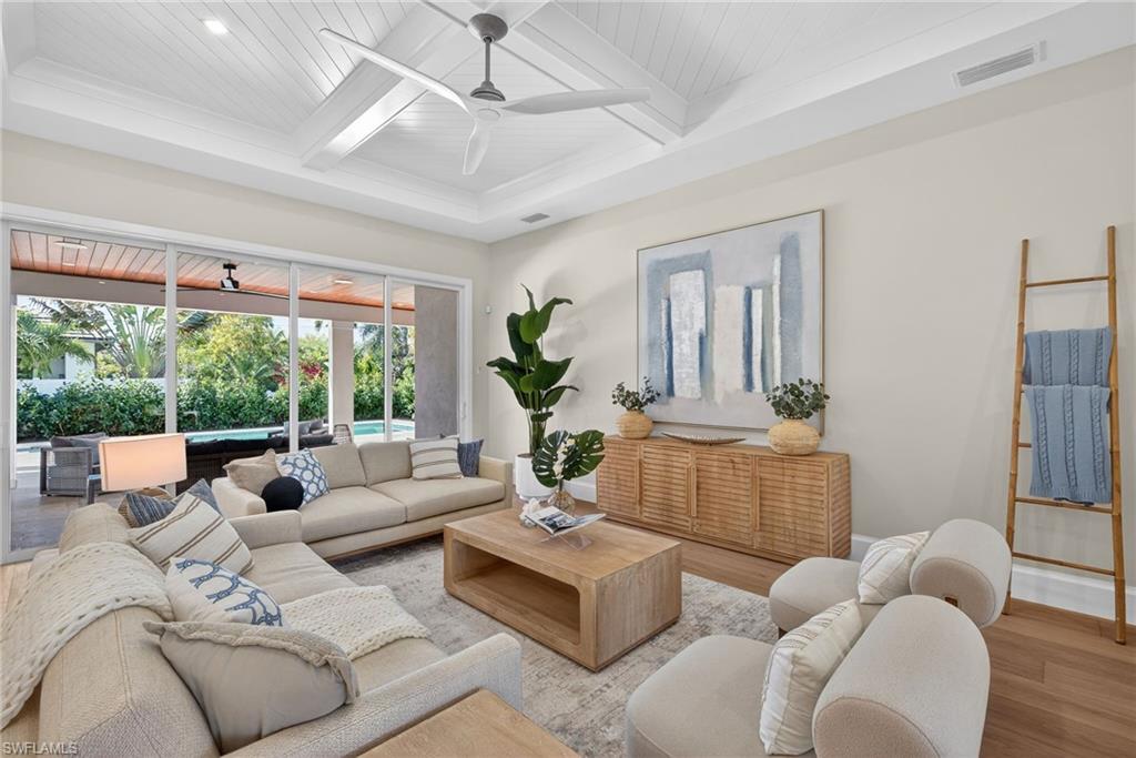 NAPLES PARK - Residential