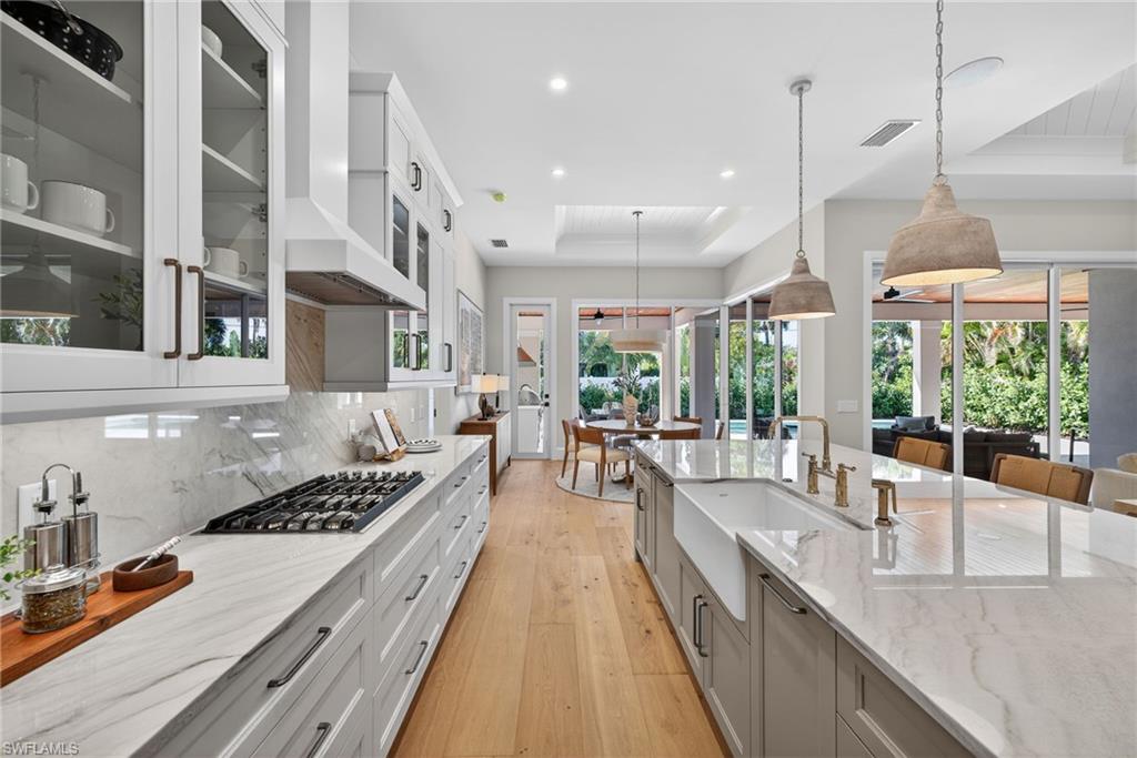 NAPLES PARK - Residential