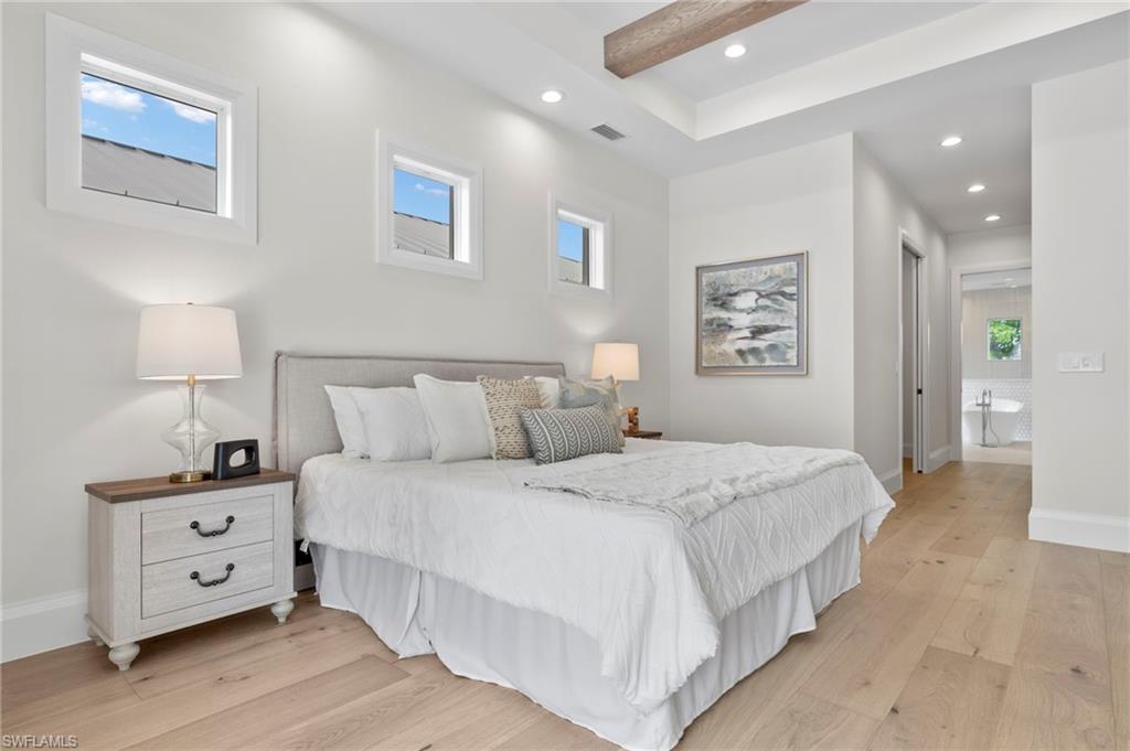 NAPLES PARK - Residential