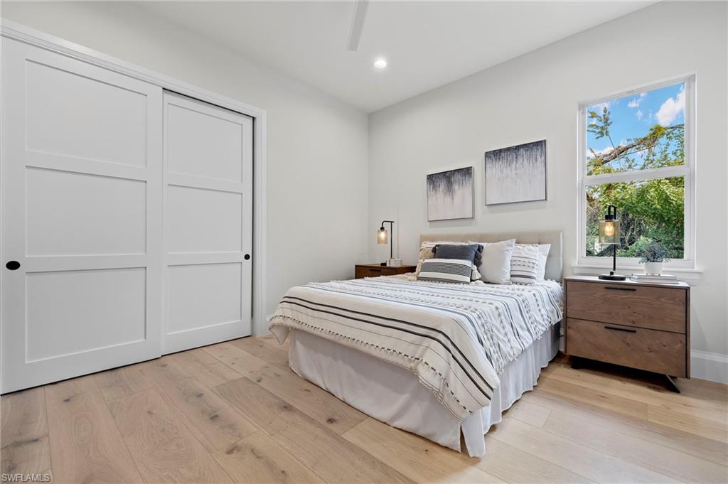 NAPLES PARK - Residential