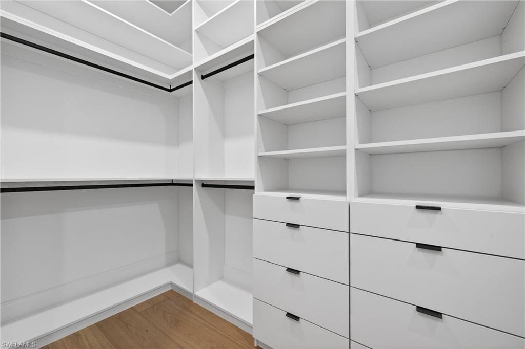 NAPLES PARK - Residential