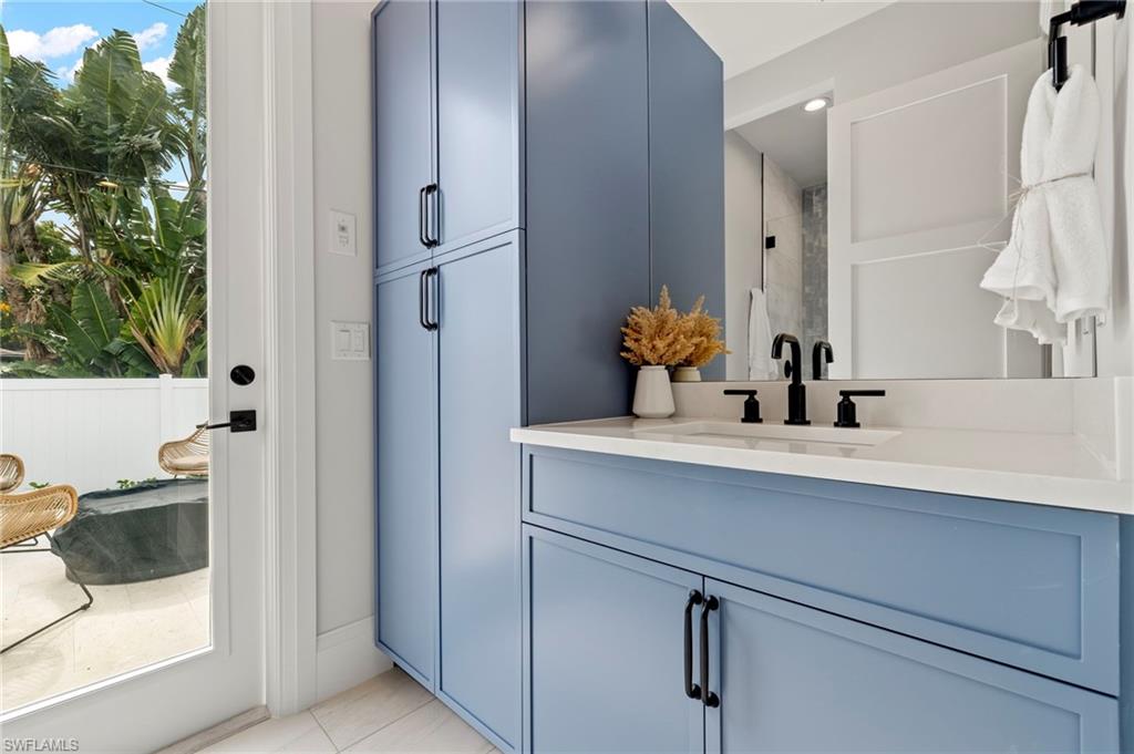 NAPLES PARK - Residential