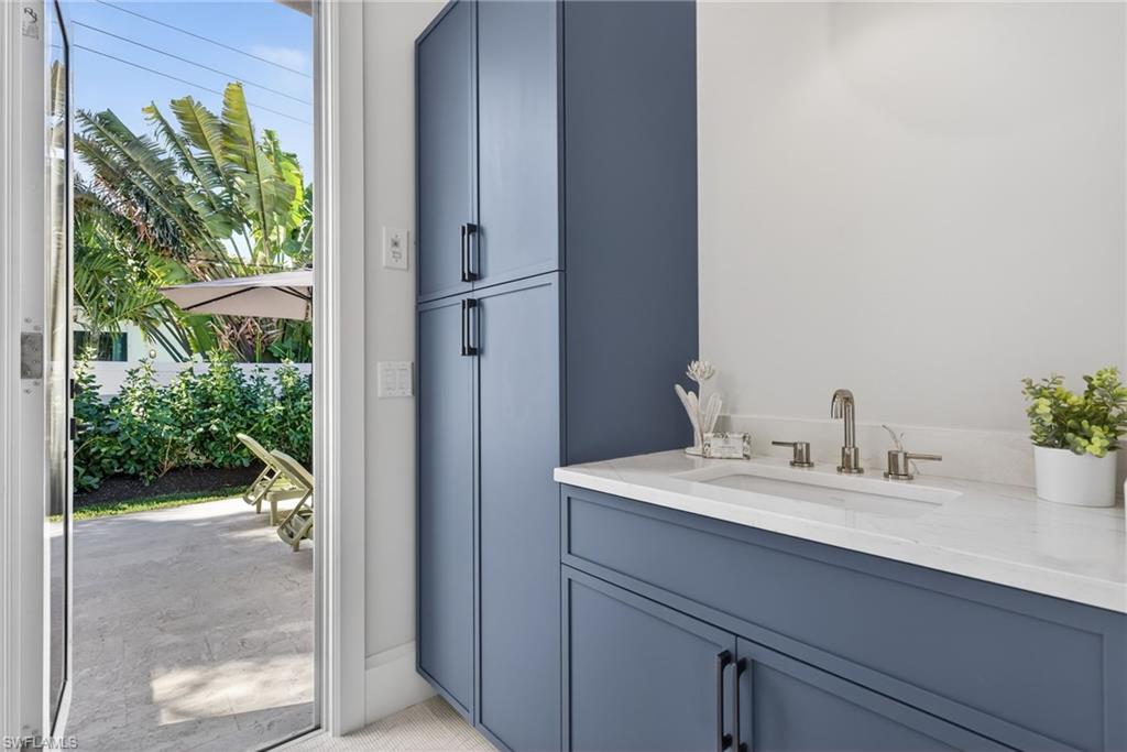 NAPLES PARK - Residential