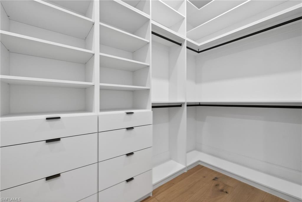 NAPLES PARK - Residential