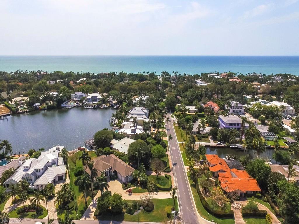 AQUALANE SHORES - Residential