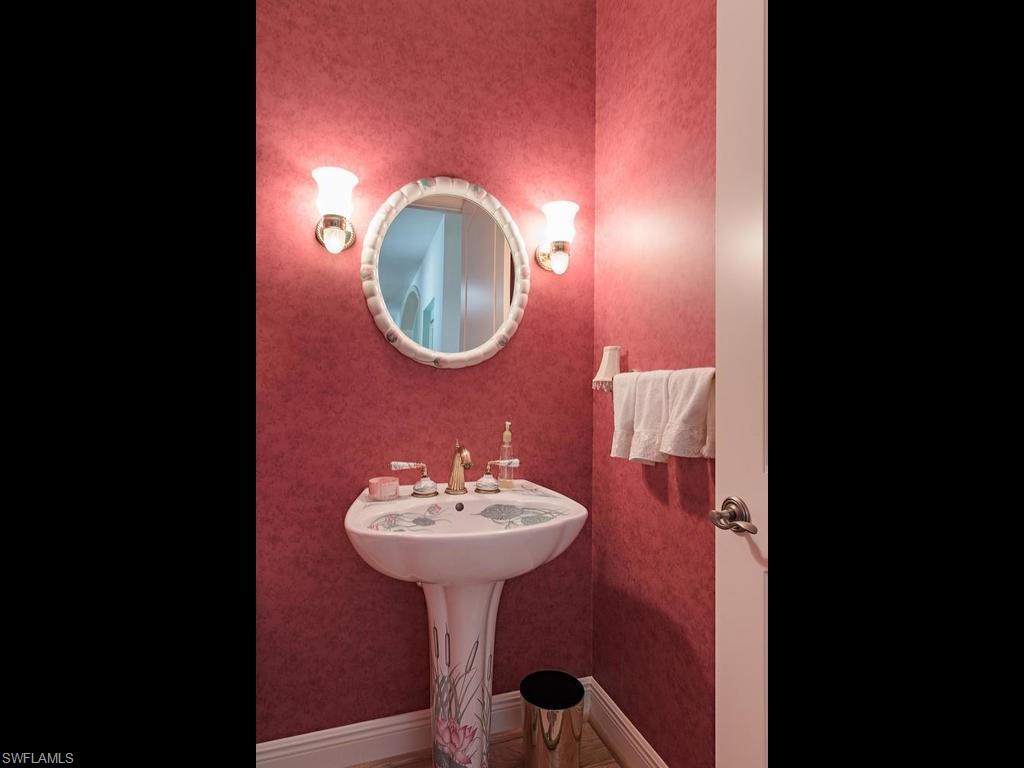 AQUALANE SHORES - Residential