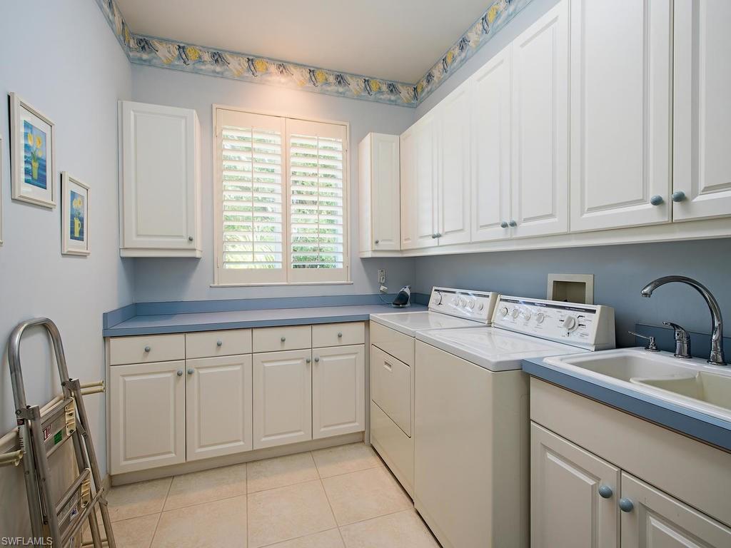 AQUALANE SHORES - Residential