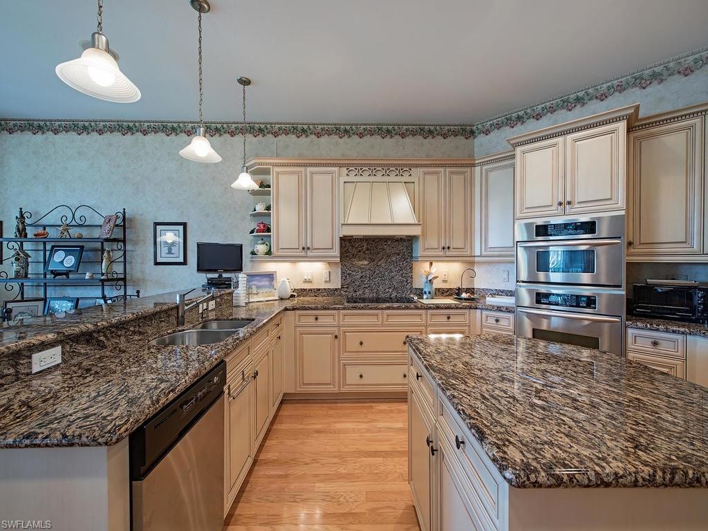 AQUALANE SHORES - Residential