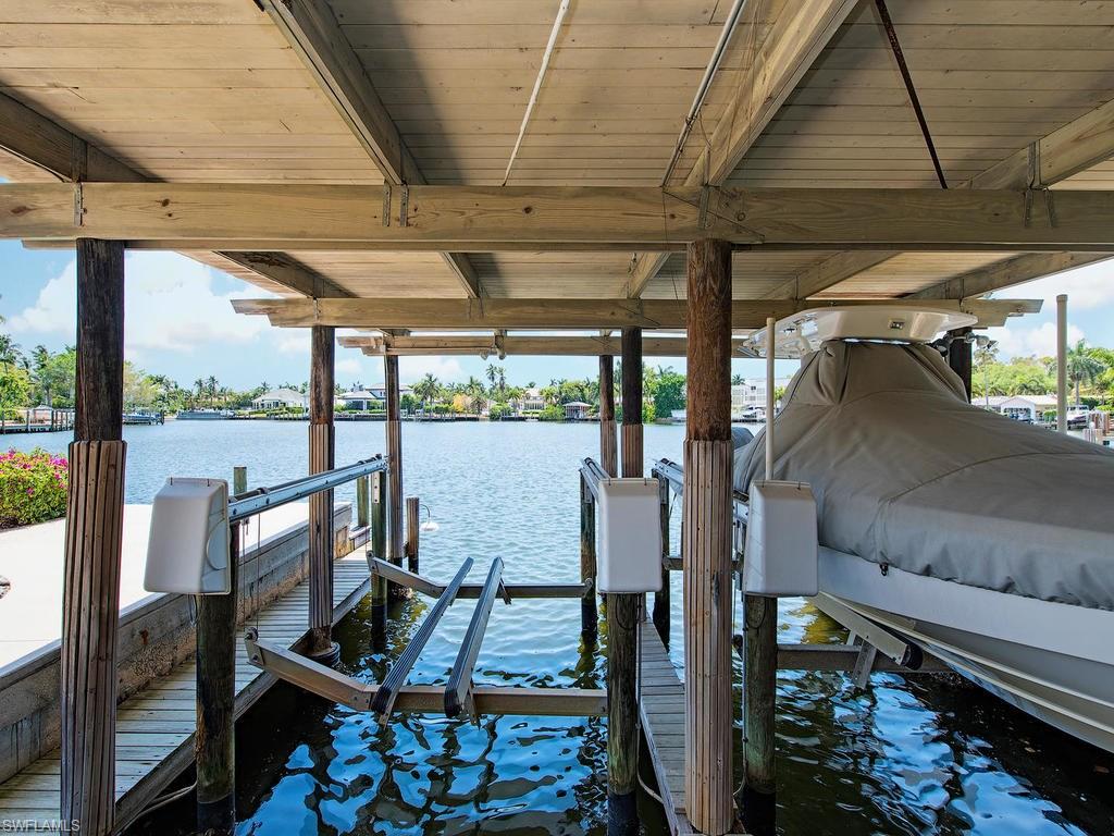 AQUALANE SHORES - Residential