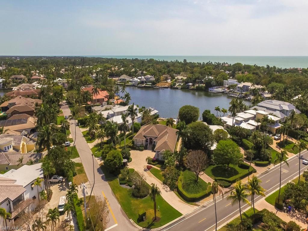 AQUALANE SHORES - Residential