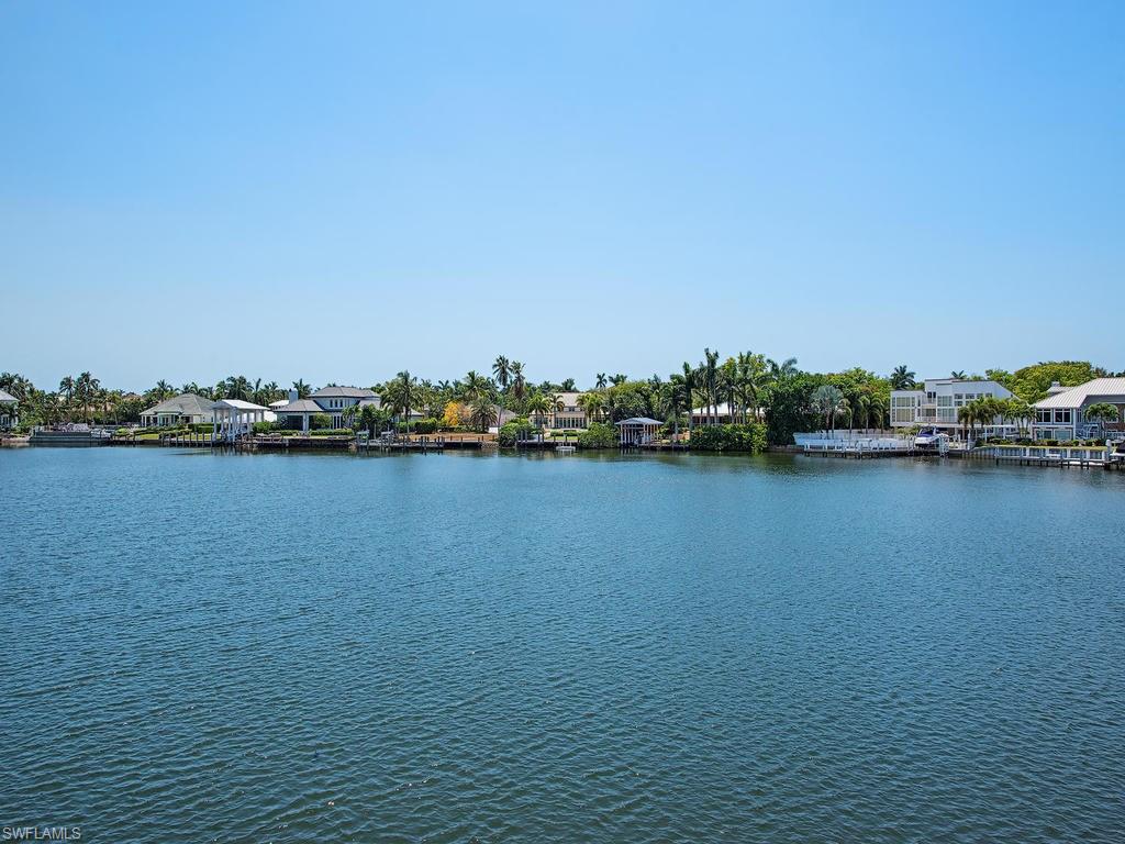 AQUALANE SHORES - Residential