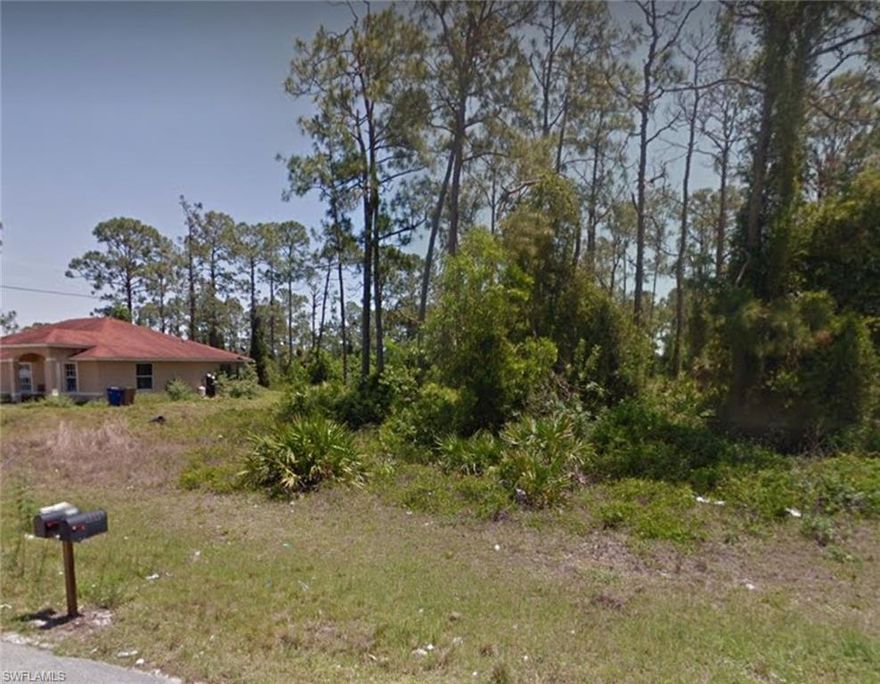 DUPLEX LOT AVAILABLE NOW. GREAT PRICE ! 
Lot is located only three minutes from the main road. Can be used to build a duplex. Come check out the lot in person today.
