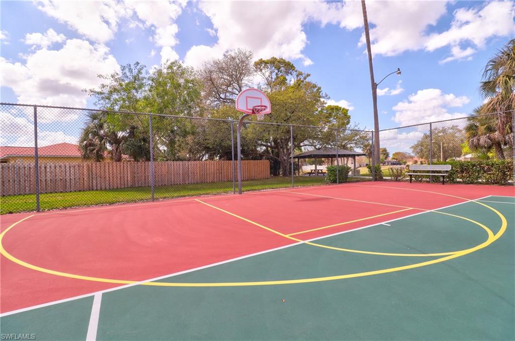 WILLOW CREEK - Residential