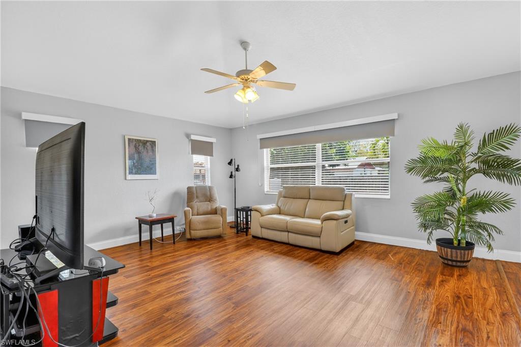 WILLOW CREEK - Residential